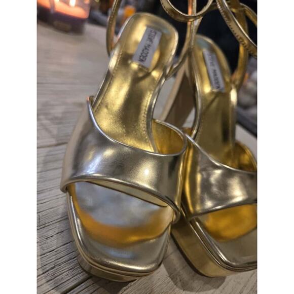 Steve Madden Assured Women's Gold Platform Slingback Sandals Size 7M - Picture 3 of 8